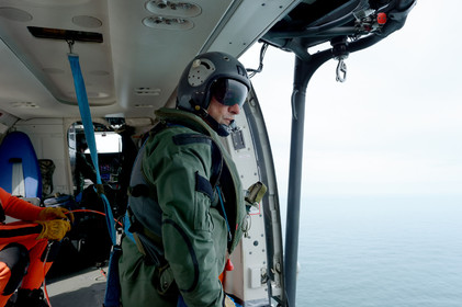 L'engagement de ces marins du ciel se traduit par des taux de disponibilté très élevés et des capacités d'intervention dans lesconditions les plus difficiles. Belligou Rescue (c'est ainsi que se nomme l'EC 225 lorsqu'il est en opération) est en alerte à 1 heure de jour et 2 heures de nuit, le coordinateur de mission de sauvetage, qui dirige les opérations depuis le CROSS, sait que l'hélicoptère sera préparé et configuré pour la mission puis aura décollé en 10 à 15 minutes en journée et en moins de 40 minutes la nuit.Il est remplacé en juin 2016 par l’hélicoptère Caïman Marine au détachement de Maupertus.