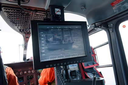 Outre les missions de surveillance générale, ces hélicoptères (EC 135) assurent le guidage des unités nautiques lors des opérations de contrôle ou d'interception. Avec leurs caméras thermiques et infra-rouge, ils sont en effet redoutables pour localiser, identifier et suivre un navire suspect, de jour comme de nuit et en toute discrétion.