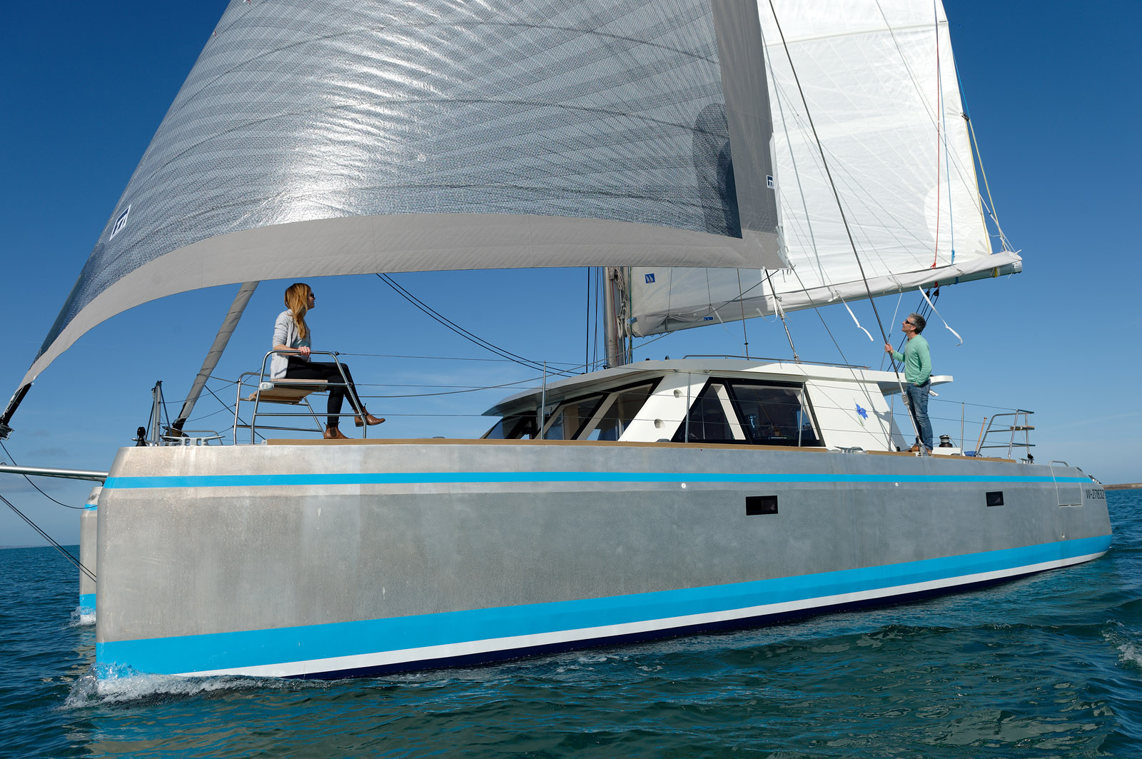 La rade de Cherbourg-en-Cotentin, qui figure parmi les plus grandes rades atificielles au monde, offre aux passionnés, débutants ou confirmés, la possibilité de pratiquer voile, aviron de mer, surf, kayak, ski nautique, funboard, plongée, kitesurf, waveski…