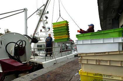 La ministre de la Mer, Annick Girardin, à Port-en-Bessin (Calvados)