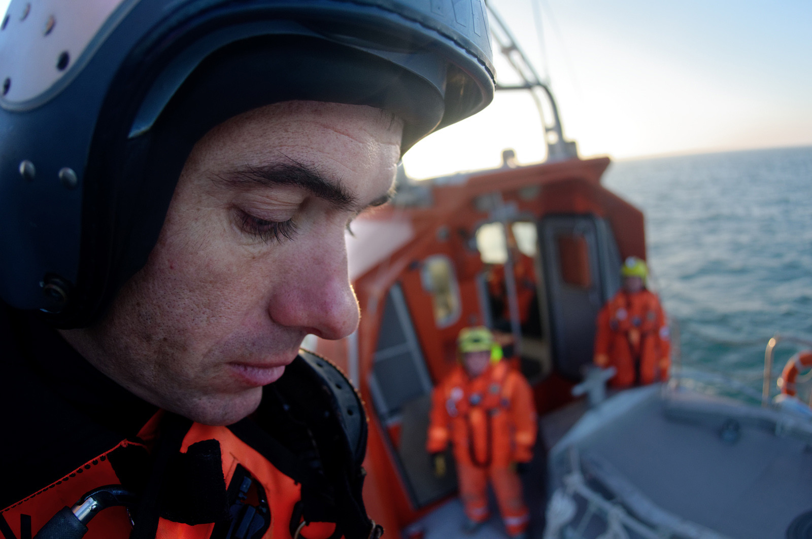 L'engagement de ces marins du ciel se traduit par des taux de disponibilté très élevés et des capacités d'intervention dans lesconditions les plus difficiles. Belligou Rescue (c'est ainsi que se nomme l'EC 225 lorsqu'il est en opération) est en alerte à 1 heure de jour et 2 heures de nuit, le coordinateur de mission de sauvetage, qui dirige les opérations depuis le CROSS, sait que l'hélicoptère sera préparé et configuré pour la mission puis aura décollé en 10 à 15 minutes en journée et en moins de 40 minutes la nuit.Il est remplacé en juin 2016 par l’hélicoptère Caïman Marine au détachement de Maupertus. L'engagement de ces marins du ciel se traduit par des taux de disponibilté très élevés et des capacités d'intervention dans lesconditions les plus difficiles. Belligou Rescue (c'est ainsi que se nomme l'EC 225 lorsqu'il est en opération) est en alerte à 1 heure de jour et 2 heures de nuit, le coordinateur de mission de sauvetage, qui dirige les opérations depuis le CROSS, sait que l'hélicoptère sera préparé et configuré pour la mission puis aura décollé en 10 à 15 minutes en journée et en moins de 40 minutes la nuit.Il est remplacé en juin 2016 par l’hélicoptère Caïman Marine au détachement de Maupertus.