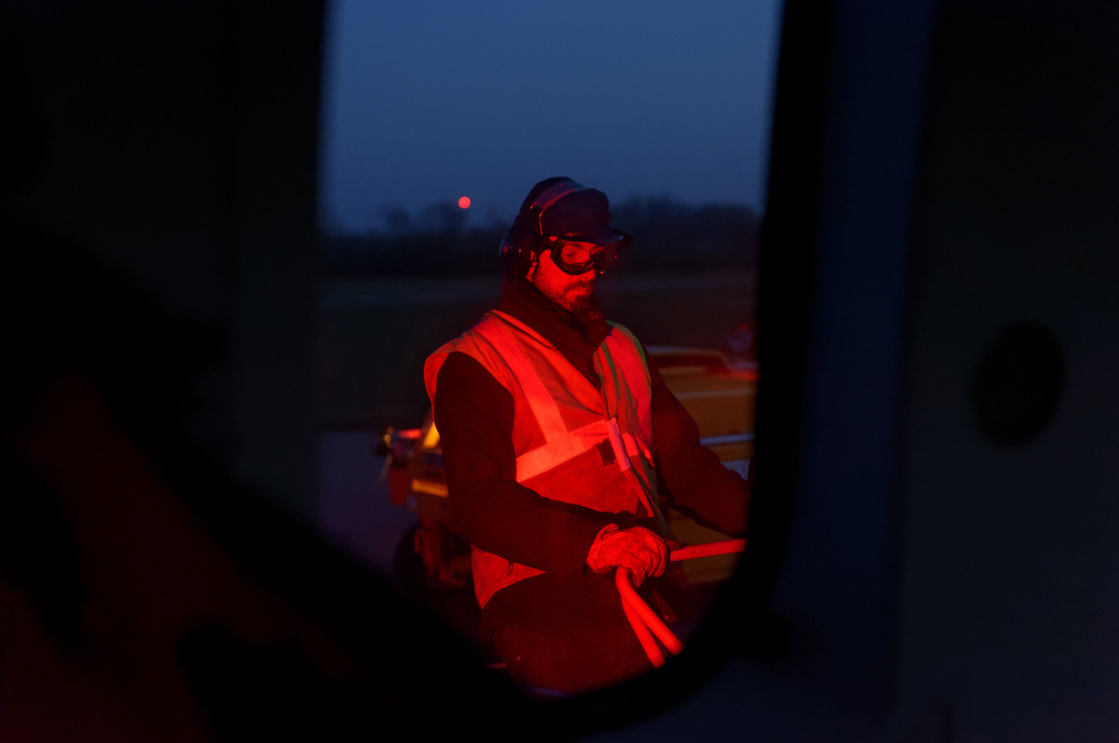 L'engagement de ces marins du ciel se traduit par des taux de disponibilté très élevés et des capacités d'intervention dans lesconditions les plus difficiles. Belligou Rescue (c'est ainsi que se nomme l'EC 225 lorsqu'il est en opération) est en alerte à 1 heure de jour et 2 heures de nuit, le coordinateur de mission de sauvetage, qui dirige les opérations depuis le CROSS, sait que l'hélicoptère sera préparé et configuré pour la mission puis aura décollé en 10 à 15 minutes en journée et en moins de 40 minutes la nuit.Il est remplacé en juin 2016 par l’hélicoptère Caïman Marine au détachement de Maupertus. L'engagement de ces marins du ciel se traduit par des taux de disponibilté très élevés et des capacités d'intervention dans lesconditions les plus difficiles. Belligou Rescue (c'est ainsi que se nomme l'EC 225 lorsqu'il est en opération) est en alerte à 1 heure de jour et 2 heures de nuit, le coordinateur de mission de sauvetage, qui dirige les opérations depuis le CROSS, sait que l'hélicoptère sera préparé et configuré pour la mission puis aura décollé en 10 à 15 minutes en journée et en moins de 40 minutes la nuit.Il est remplacé en juin 2016 par l’hélicoptère Caïman Marine au détachement de Maupertus.