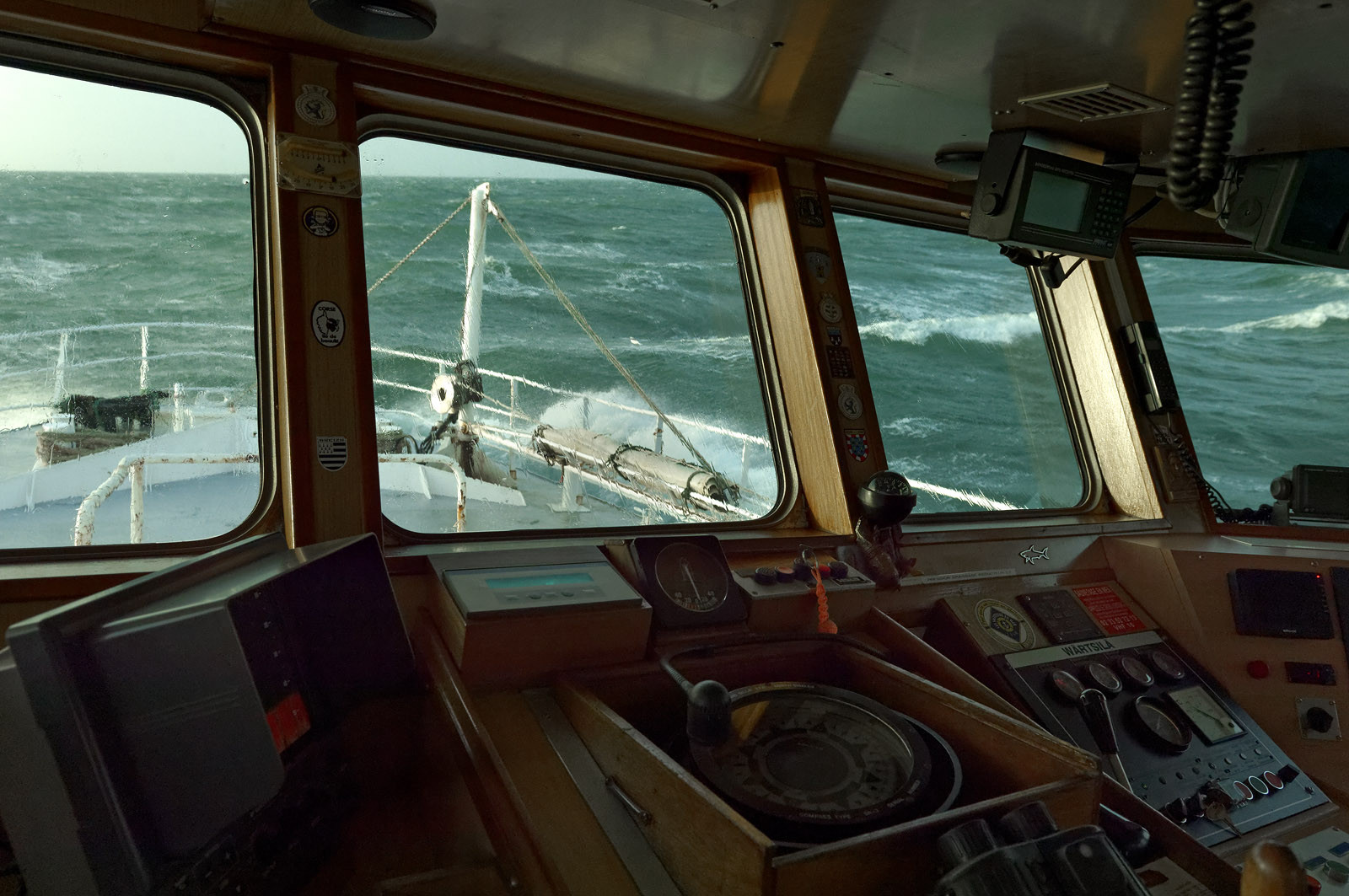 Ce reportage a été réalisé en janvier 2014 à bord du chalutier Marie-Catherine, appartenant à la SARL Armement Cherbourgeois créé en 1999 par Sophie et David LEROY. Cette marée de 7 jours fût assez mouvementée d'une part par la météo très capricieuse, mais également par la difficulté de réaliser les prises de vues. Une sélection de 20 photographies a été présentée lors de la 4ème édition du Festival photo L'Homme et la Mer au Guilvinec (Bretagne) en 2014, ainsi qu'au Musée de Tatihou 'Avis de grand frais (Manche) http:  www.armement-cherbourgeois.fr 