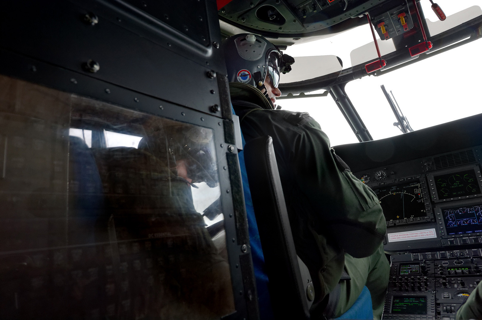 L'engagement de ces marins du ciel se traduit par des taux de disponibilté très élevés et des capacités d'intervention dans lesconditions les plus difficiles. Belligou Rescue (c'est ainsi que se nomme l'EC 225 lorsqu'il est en opération) est en alerte à 1 heure de jour et 2 heures de nuit, le coordinateur de mission de sauvetage, qui dirige les opérations depuis le CROSS, sait que l'hélicoptère sera préparé et configuré pour la mission puis aura décollé en 10 à 15 minutes en journée et en moins de 40 minutes la nuit.Il est remplacé en juin 2016 par l’hélicoptère Caïman Marine au détachement de Maupertus. L'engagement de ces marins du ciel se traduit par des taux de disponibilté très élevés et des capacités d'intervention dans lesconditions les plus difficiles. Belligou Rescue (c'est ainsi que se nomme l'EC 225 lorsqu'il est en opération) est en alerte à 1 heure de jour et 2 heures de nuit, le coordinateur de mission de sauvetage, qui dirige les opérations depuis le CROSS, sait que l'hélicoptère sera préparé et configuré pour la mission puis aura décollé en 10 à 15 minutes en journée et en moins de 40 minutes la nuit.Il est remplacé en juin 2016 par l’hélicoptère Caïman Marine au détachement de Maupertus.