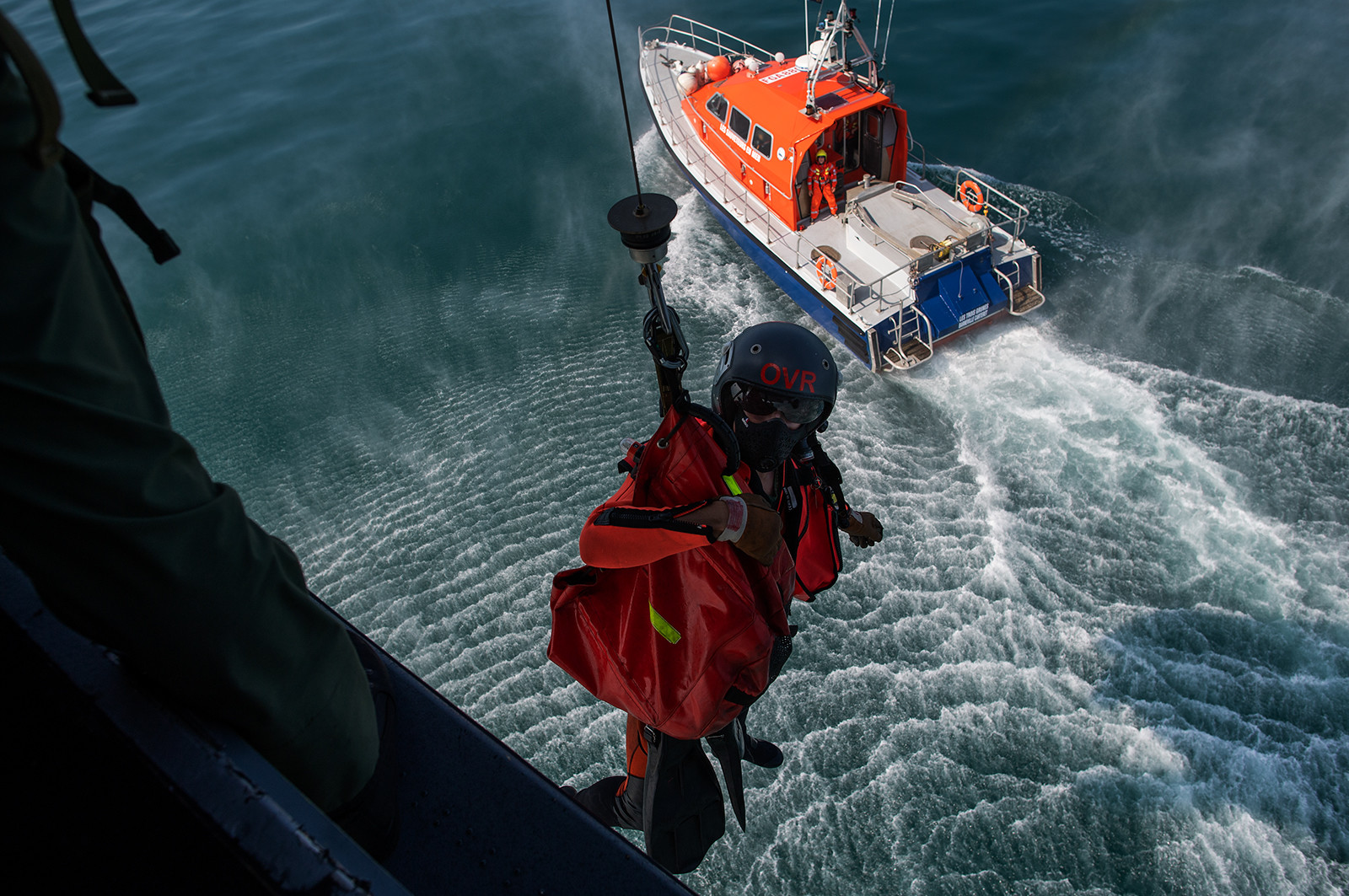 L'hélicoptère Caïman de la 33F en exercice